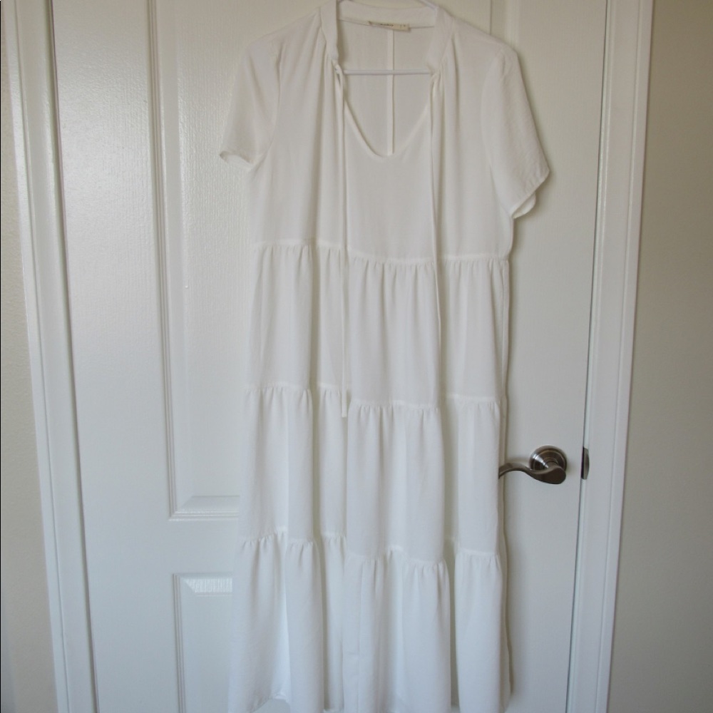 White flowy short-sleeved dress